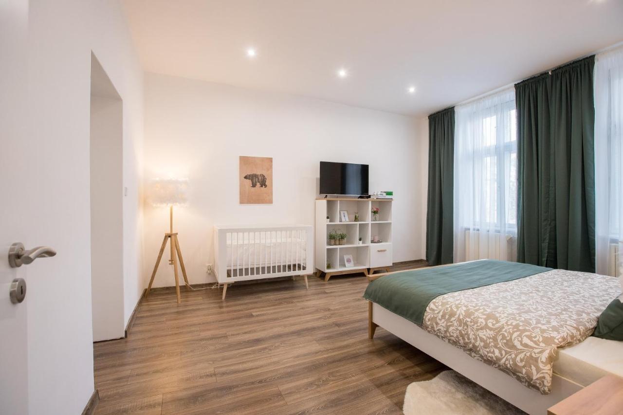 Family Apartment Острава Екстериор снимка